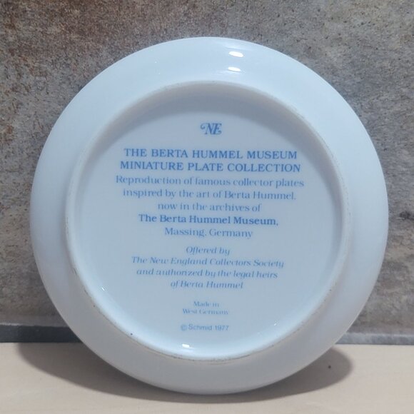 Schmid Berta Trio Angels Hummel Museum Miniature Plate Collection 1977 - Picture 5 of 9